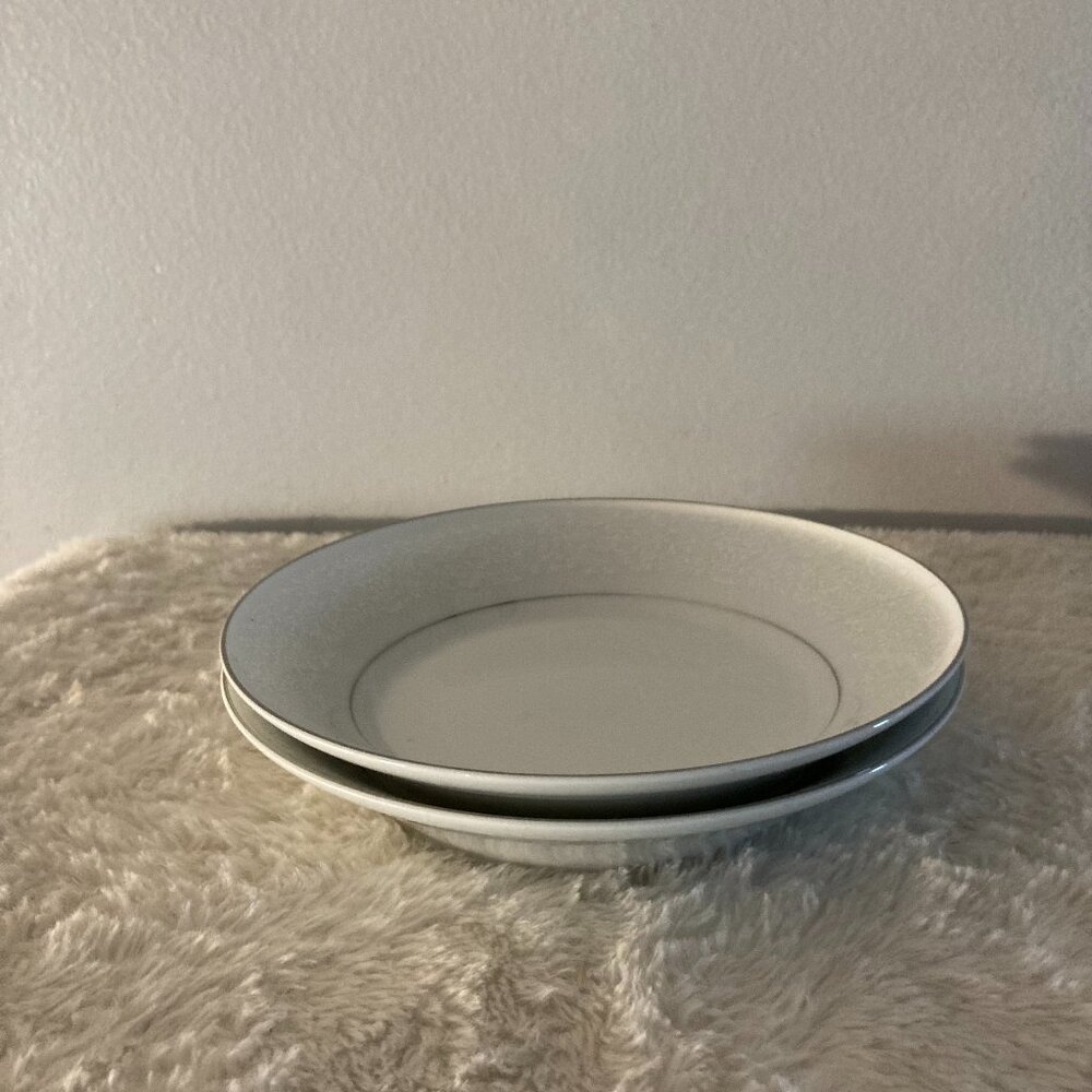 International "Wakefield" 7-1/2" Coupe Soup/Salad Bowls (2)